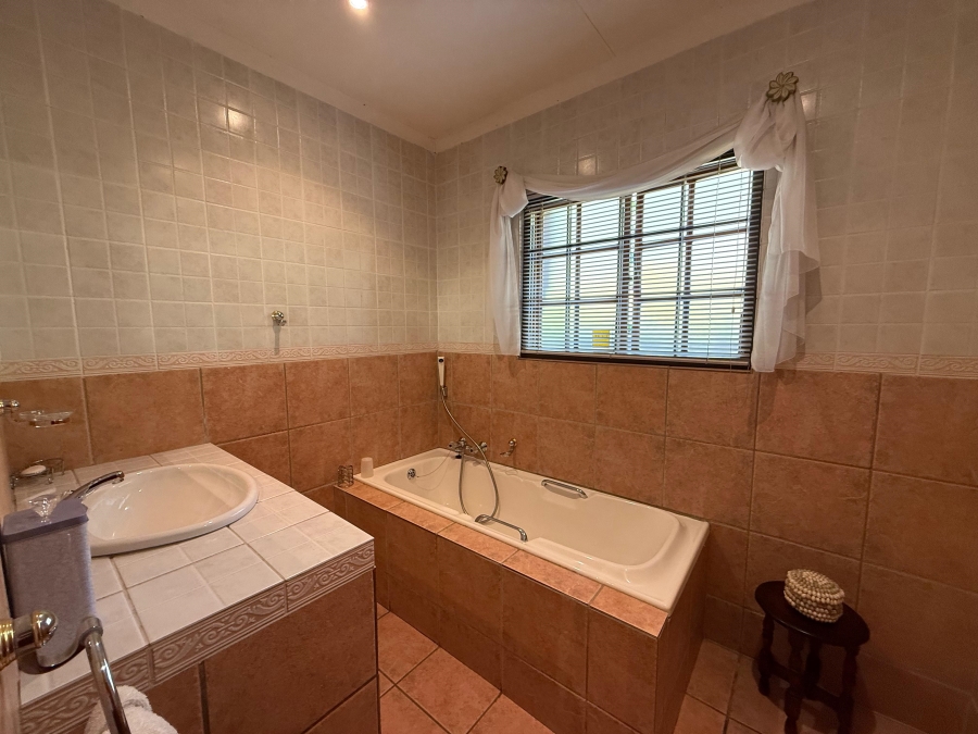 4 Bedroom Property for Sale in Cashan North West